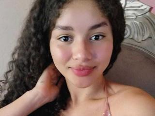 Ver la ficha detallada de LoreneCurly