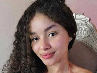 Ver la ficha detallada de LoreneCurly