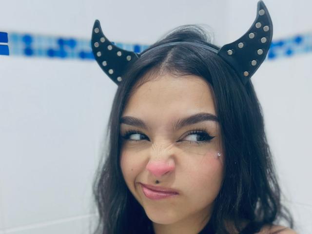 MarietteJones - Live sex cam - 28790222