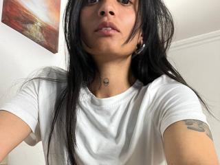 Ver la ficha detallada de NiaWhitee