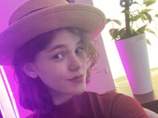 Ver la ficha detallada de LariElla