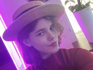 Ver la ficha detallada de LariElla