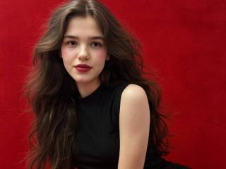 LariEllaの詳細情報を見る