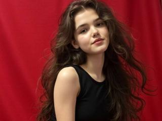 LariEllaの詳細情報を見る