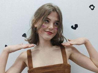 LariEllaの詳細情報を見る