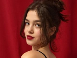 LariEllaの詳細情報を見る