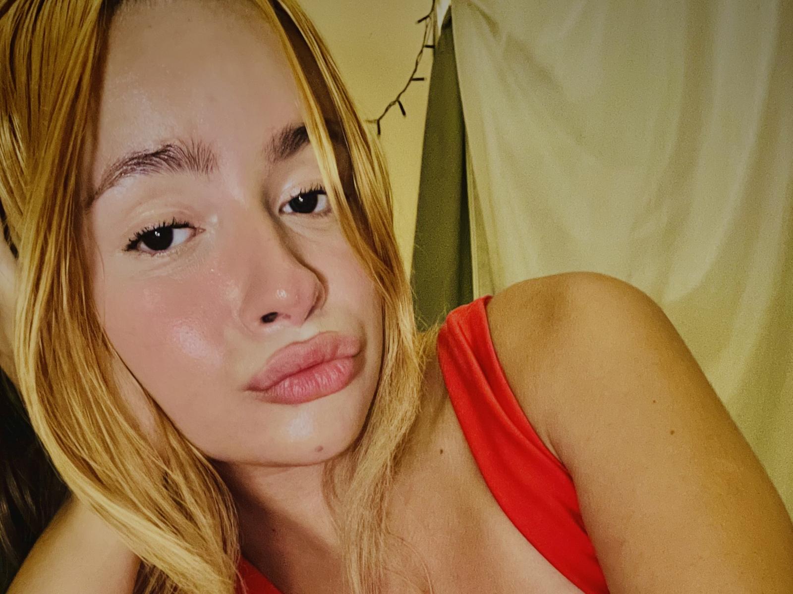 AngelBadly - Live porn &amp; sex cam - 28792760