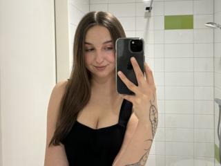 CharlotteXGoldの詳細情報を見る