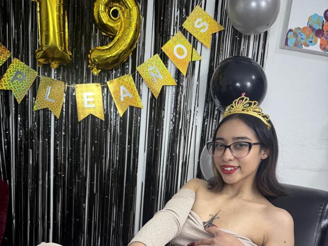 CamiVargas - Live porn &amp; sex cam - 28793972