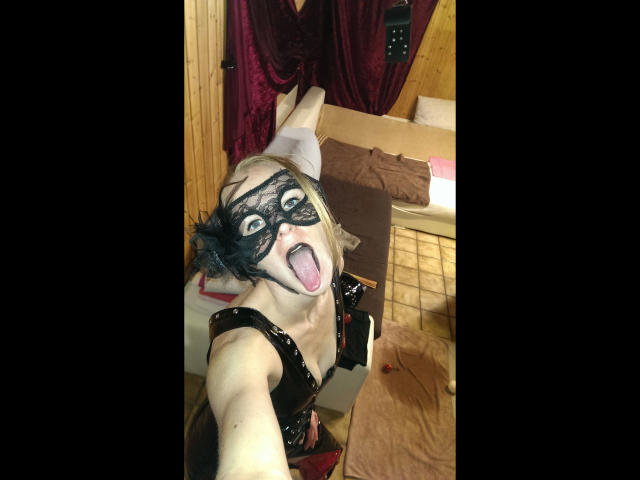 HeisseLina-hot - Live porn &amp; sex cam - 28795727