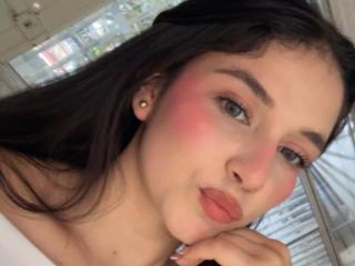 ZoeBarnettの詳細情報を見る