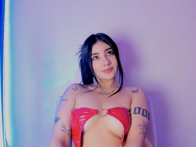 NatallieBlue - сексуальная веб-камера в реальном времени - 28797383