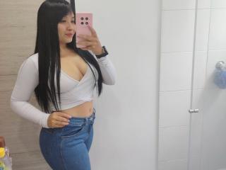 查看LunaBellaHotty的详细信息