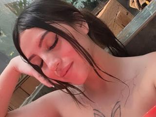 查看LunaBlossom的详细信息