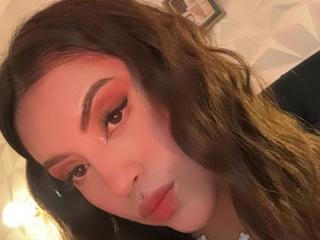 查看LunaBlossom的详细信息