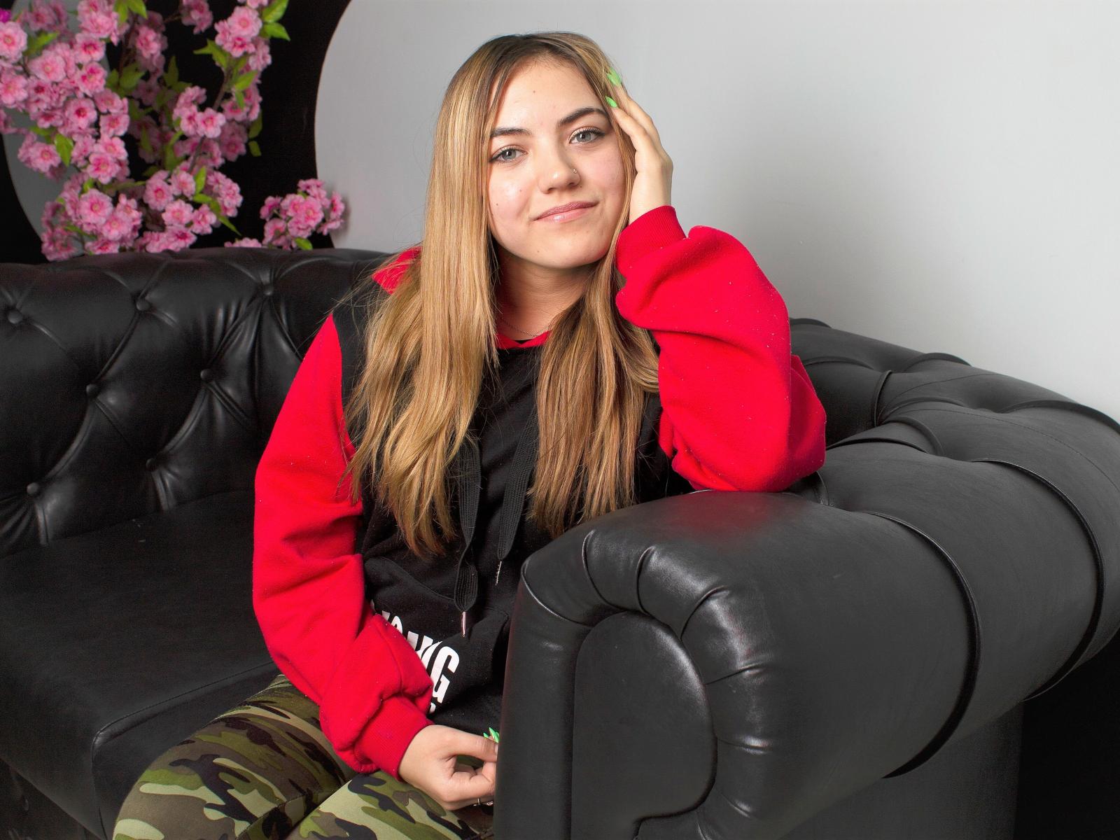 LucyOwen - Live porn &amp; sex cam - 28802399