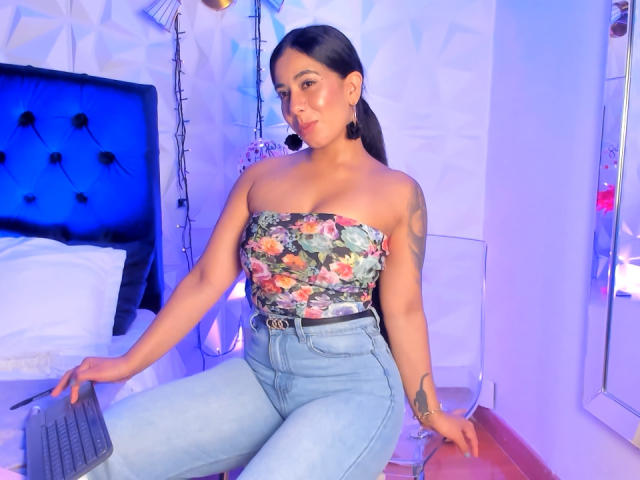 IvonnyJackson - Camera khiêu dâm &amp; quyến rũ trực tiếp - 28802453