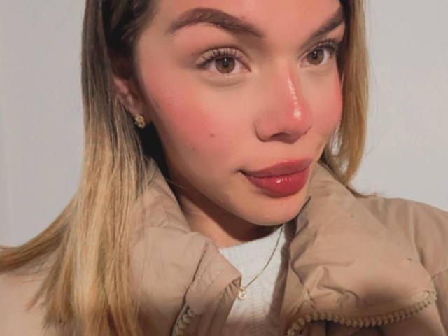 EmmaRiveraa - Live sexe cam - 28802741