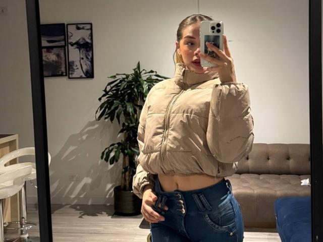 EmmaRiveraa - Live sexe cam - 28802753