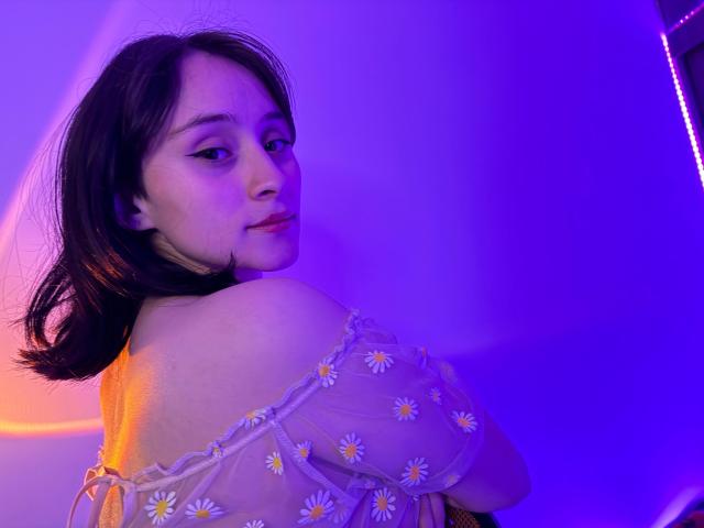 AnnieLamberth - Live sexe cam - 28804613