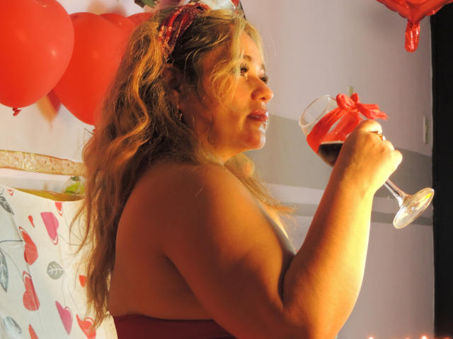 AnyelaMature - сексуальная веб-камера в реальном времени - 28805798