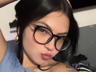 查看NyraVanel的详细信息