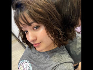 Ver la ficha detallada de AnikaFleur