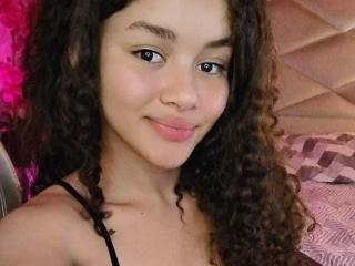 Ver la ficha detallada de LoreneCurly