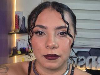 Prikaži popoln profil modela AlexaSlave