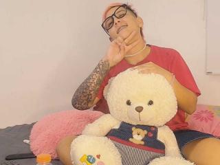 Prikaži popoln profil modela DannyRouds