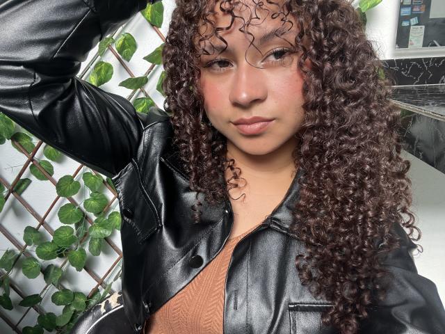 SofiaPassionne - Live porn &amp; sex cam - 28809455