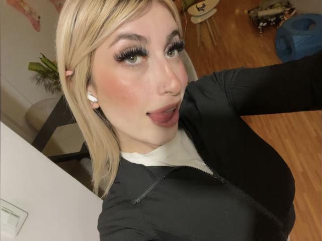 SammyViolet - Live porn &amp; sex cam - 28810262