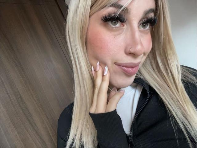 SammyViolet - Live porn &amp; sex cam - 28810280