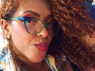 Prikaži popoln profil modela ShamanthaFire