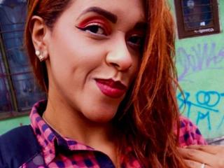 Prikaži popoln profil modela ShamanthaFire