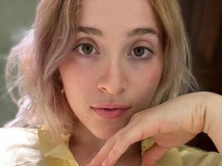 Prikaži popoln profil modela AshleySoy