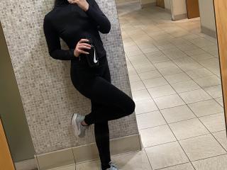 Prikaži popoln profil modela Dionisia