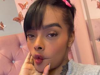 Prikaži popoln profil modela EmmaEbony