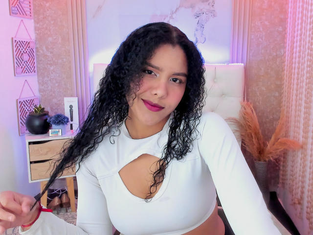 AriaVega - Élő pornó és szexkamera - 28812863