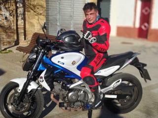 Prikaži popoln profil modela Dct3006