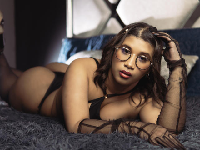 LoreDuval - Live porn &amp; sex cam - 28813577