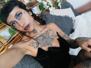 Prikaži popoln profil modela NyxVega