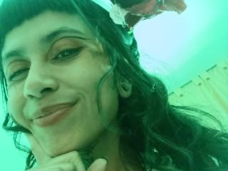 Prikaži popoln profil modela NyxVega