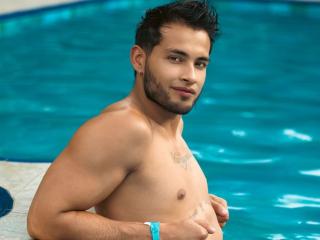 Prikaži popoln profil modela maxconor1