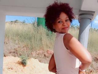 Prikaži popoln profil modela Kwanzo