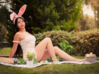 Prikaži popoln profil modela HelenHard