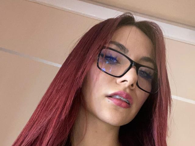 ValeryHarllow - Live sexe cam - 28817417