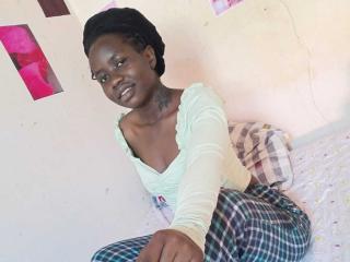 Prikaži popoln profil modela HiltonMerlyn