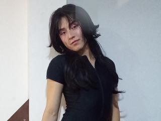 Prikaži popoln profil modela EllieCherry