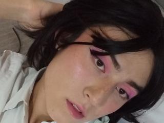 Prikaži popoln profil modela EllieCherry